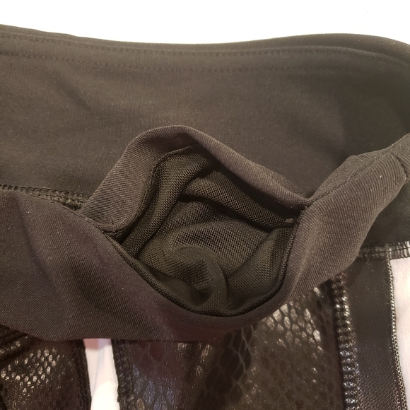 Ki Pro Performance Cropped Coated  Leggings Snakeskin Large - Picture 11 of 11